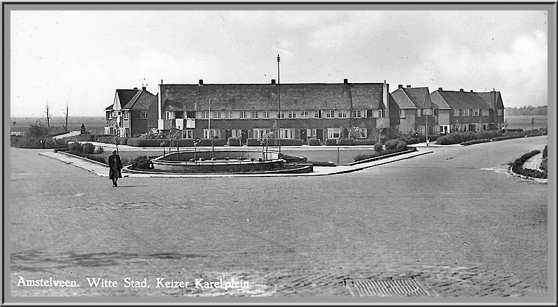 Keizer KarelpleinOverzichtfoto's