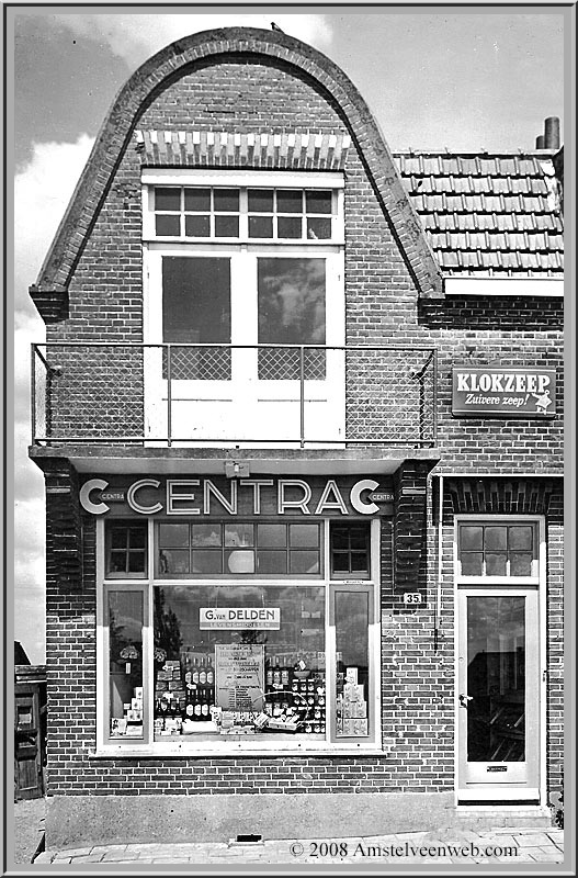 35 - Ouderkerklaan  Kruidenierswinkel van Delden