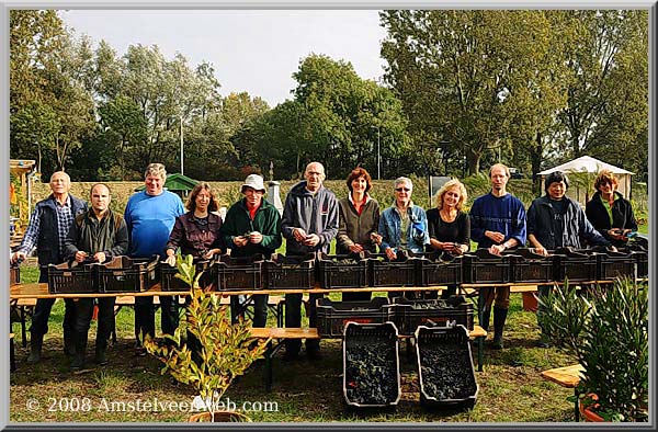 Oogsten in de Amsteltuin