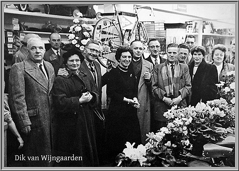 Rembrandtweg 110-112-114-116Fietsenhandel Dik van Wijngaarden