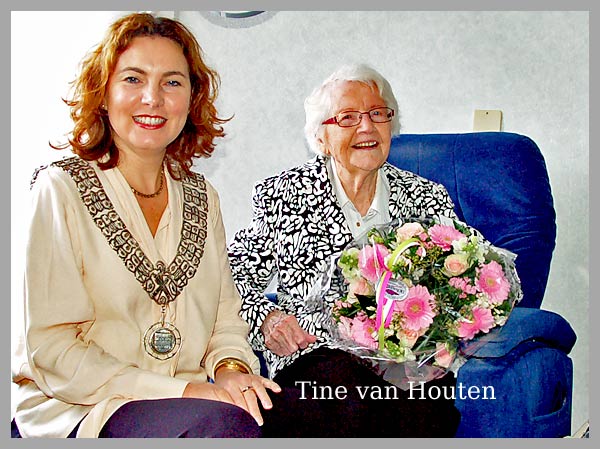 105 jaarMevrouw van Houten