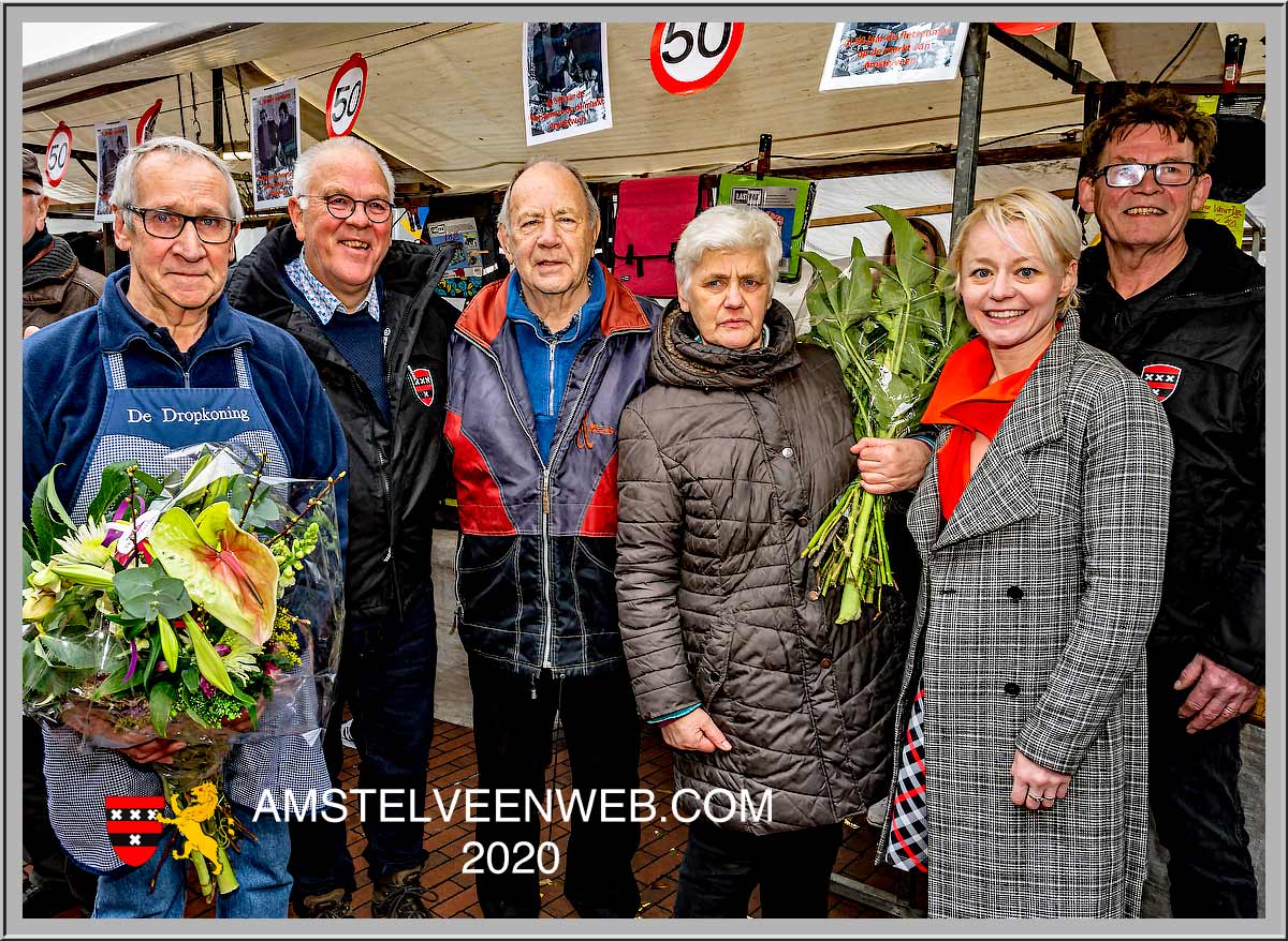 Aad Baas en Broer Hartkamp  al 50 jaar weekmarkt Amstelveen  