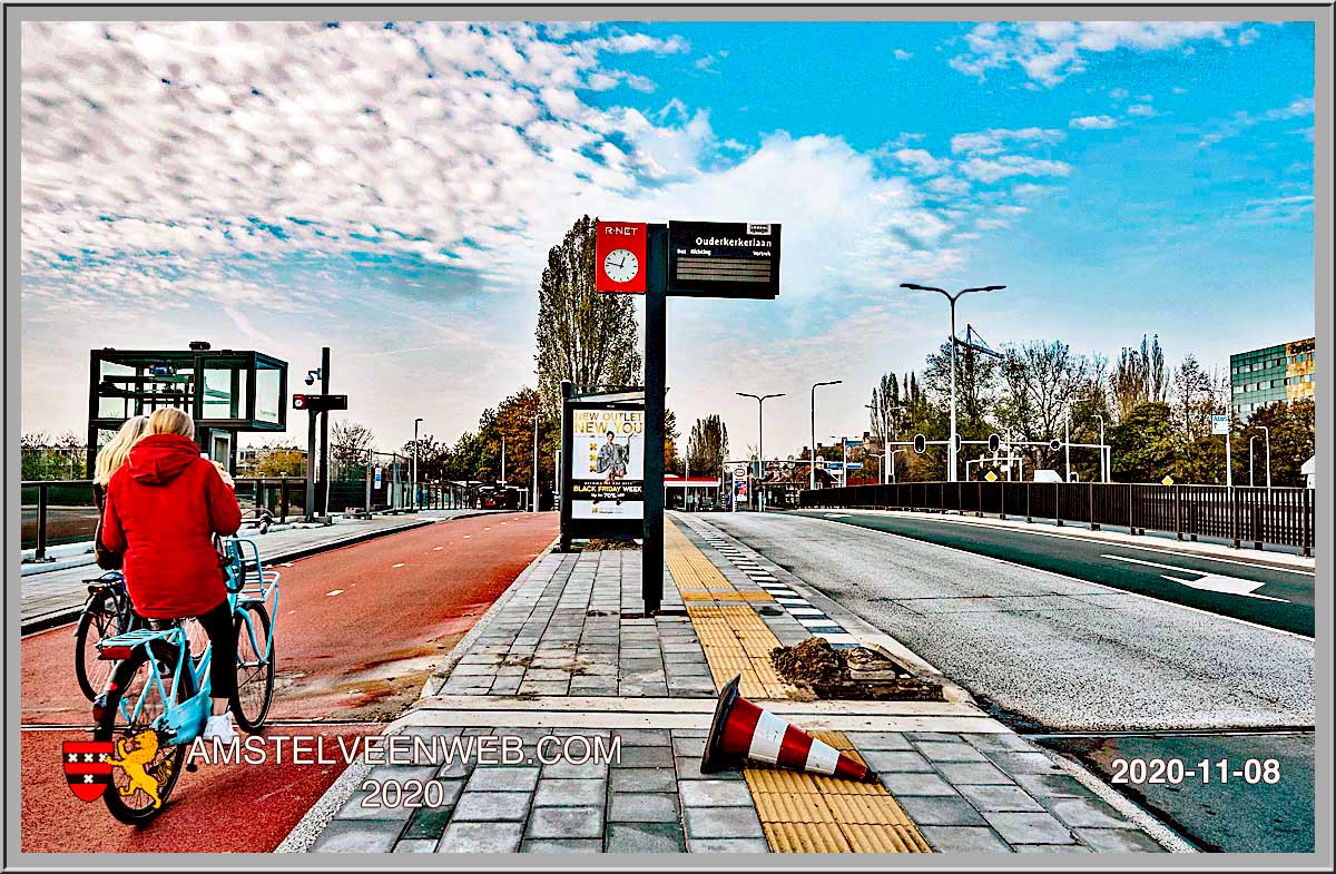 Viaduct Ouderkerkerlaanen bushalte klaar