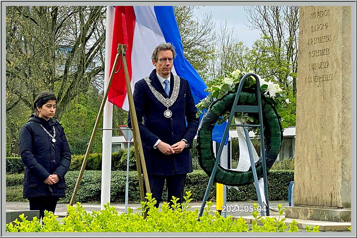 76ste Dodenherdenkingmet enkele genodigden