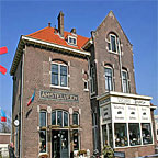 Stationsgebouw - Gemeentelijk monument